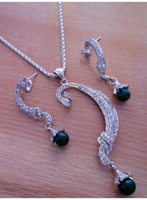 Polki Pendant Set